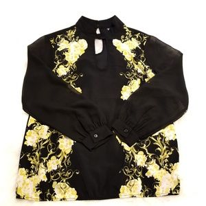 .NWT NY & Co. Key hole shirt with sheer sleeves